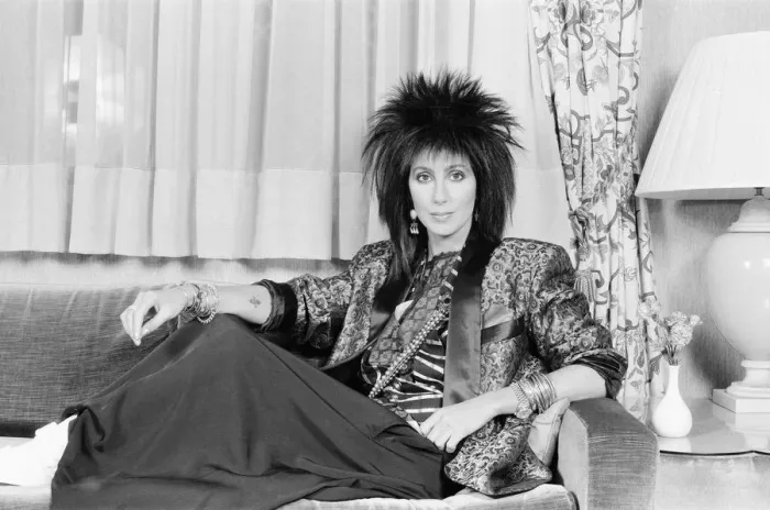Framed Print : Cher, American singer and actress, in London for the premiere of her new film, Mask