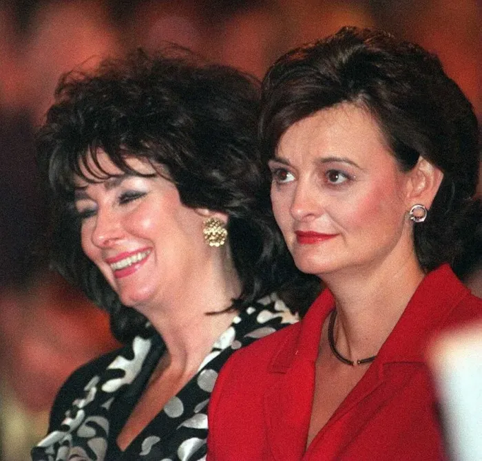 Framed Print : Cherie Blair wife of Prime Miniter Tony September 1998 Blair listens to her husbands Framed Print : Cherie Blair wife of Prime Miniter Tony September 1998 Blair listens to her husbands