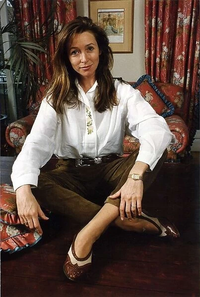 Cherie Lunghie Actress At Home In Chelsea A©Mirrorpix