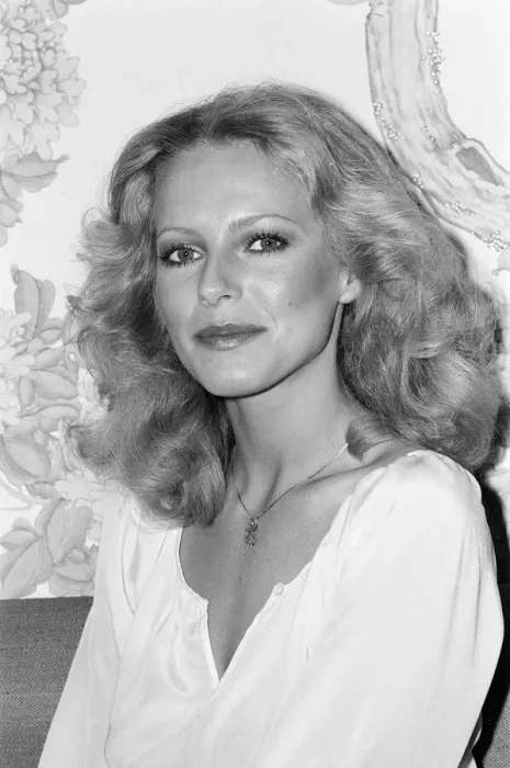 Framed Print : Cheryl Ladd, american actress, who plays Kris Munroe in television series Charlie