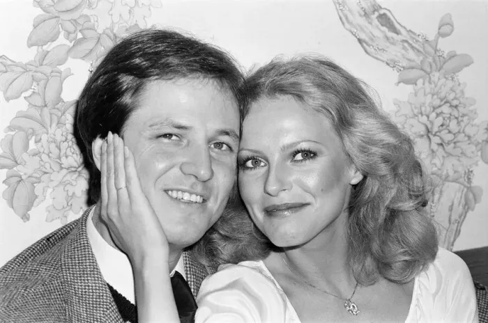 Framed Print : Cheryl Ladd, american actress, who plays Kris Munroe in television series Charlie