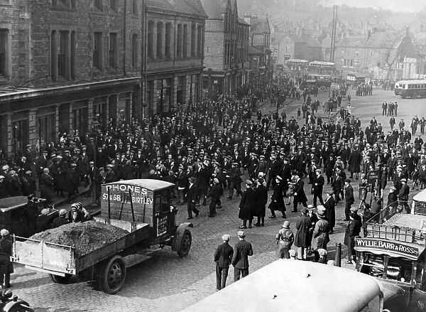 Chester-le-Street town centre in 1930 when the whole town seems to have turned out for