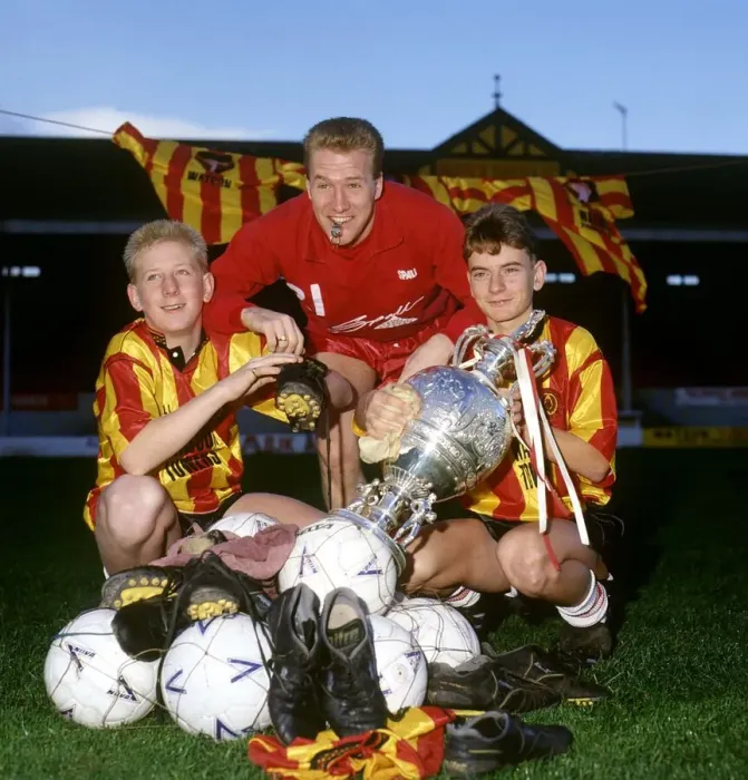 Framed Print : Chic Charnley with YTS Partick Thistle players October 1989 Framed Print : Chic Charnley with YTS Partick Thistle players October 1989