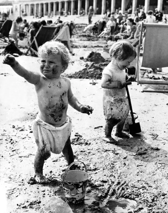 Framed Print : Children - Babies - Seaside Baby Anthony Hook, and his playmate Carole Halliwell