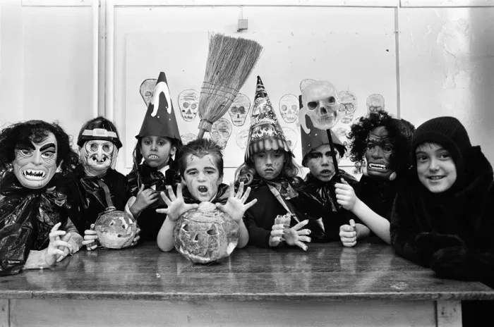 Framed Print : Children celebrating Halloween in Liverpool. 31st October 1989 Framed Print : Children celebrating Halloween in Liverpool. 31st October 1989