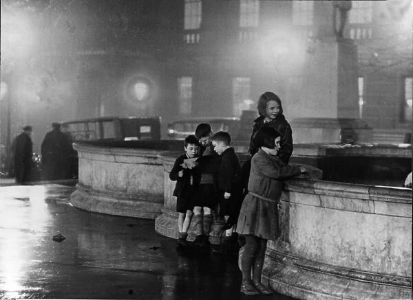 Children in Chamberlain Place, Birmingham, Midlands, England