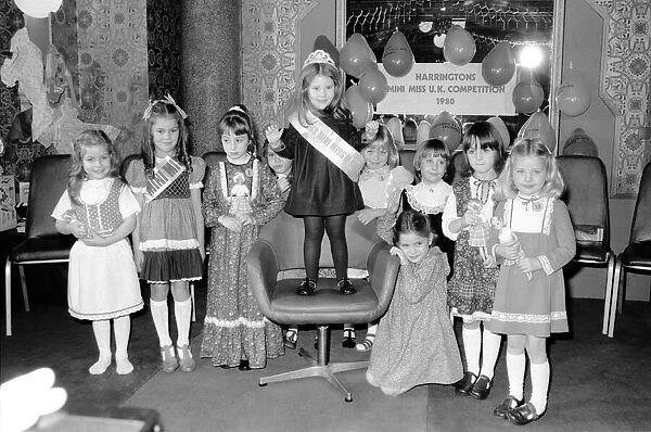 Children: Cute: Competitions: Tiny Tots Line Up For Mini Miss U. K