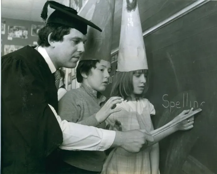 Framed Print : Children dress up in 1920s childrens Clothing at Canning Street Primary School in