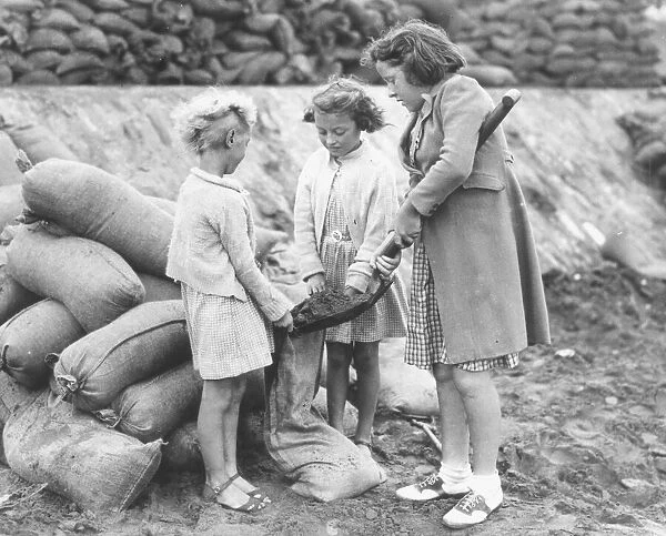 Children filling sandbags in Paignton in September 1939