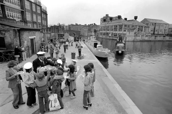 Framed Print : Children: Humour: Mutiny at City Road Basin: It was almost mutiny at the City Road Basin Framed Print : Children: Humour: Mutiny at City Road Basin: It was almost mutiny at the City Road Basin