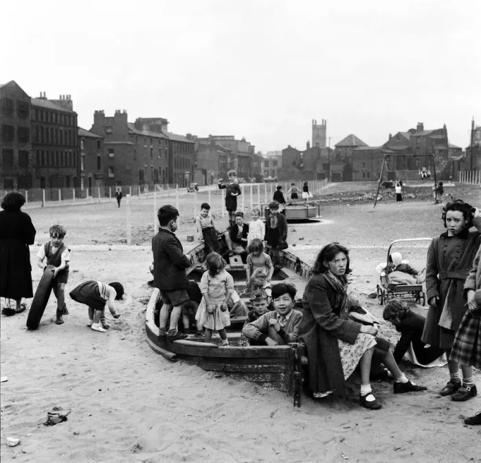 Framed Print : Children of Liverpool, Merseyside, playing in a bomb site left since the end of Framed Print : Children of Liverpool, Merseyside, playing in a bomb site left since the end of