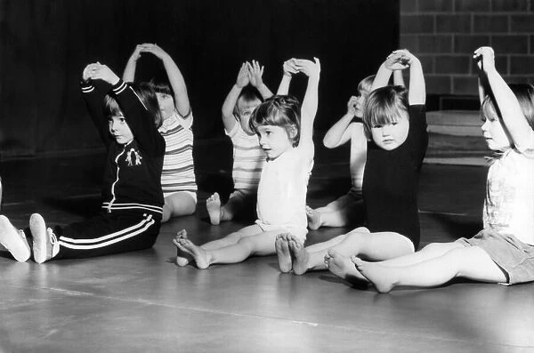 Children: Picture show gymnastic class of toddlers. June 1979 P023369
