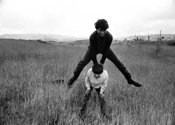 Framed Print : Children playing in the Lower Swansea Valley Project, Wales Framed Print : Children playing in the Lower Swansea Valley Project, Wales