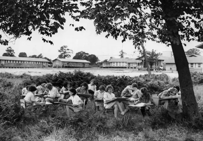Framed Print : Children sketching in part of 35 acres of ground attached to a camp in the West Midlands Framed Print : Children sketching in part of 35 acres of ground attached to a camp in the West Midlands
