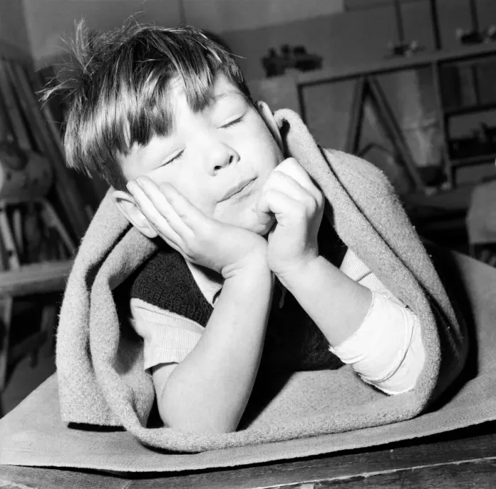 Framed Print : Children at the St. Johns nursery in Brixton. November 1953 D6653-005 Framed Print : Children at the St. Johns nursery in Brixton. November 1953 D6653-005