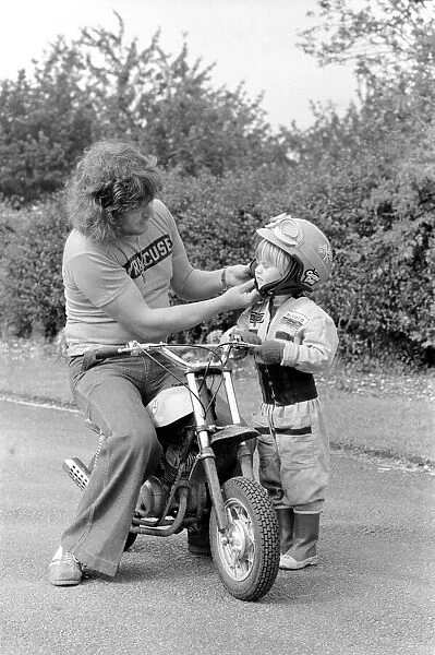 Children: Stunts: Mini-Motorbikes Speed Kids. August 1977 77-04293-002