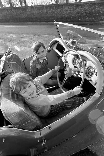 Children with Vintage Cars. Austin and M. G. January 1975 75-00391-005