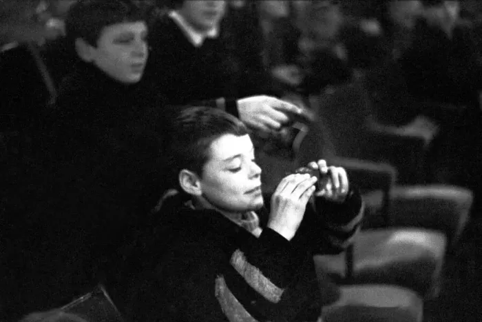 Framed Print : Children watching the pantomime Treasure Island at the Theatre Royal Framed Print : Children watching the pantomime Treasure Island at the Theatre Royal