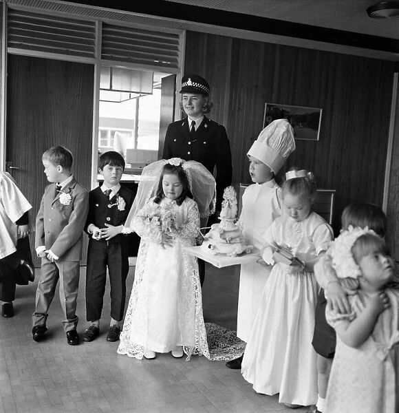 Children wedding has police guard: Police guard for child bride wearing Pilkington