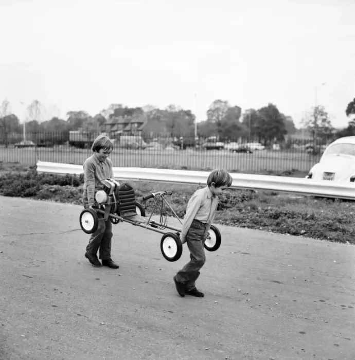 Framed Print : ChildrenIs Go-kart: Robert and Richard Spicer carry the Go Kart on to the Skid Pan Framed Print : ChildrenIs Go-kart: Robert and Richard Spicer carry the Go Kart on to the Skid Pan