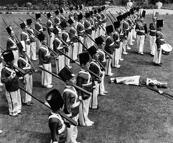 Childrens Games: The Guardsman that fainted on parade