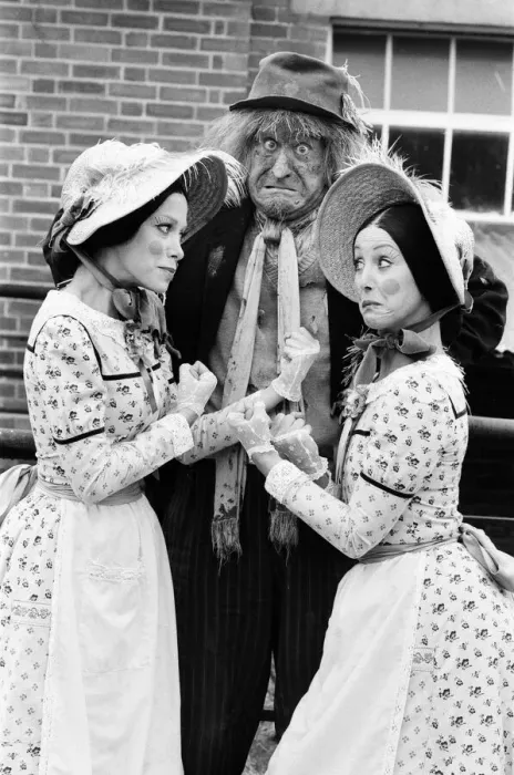 Framed Print : Childrens television favourite, Worzel Gummidge, gets enough trouble from Aunt Sally