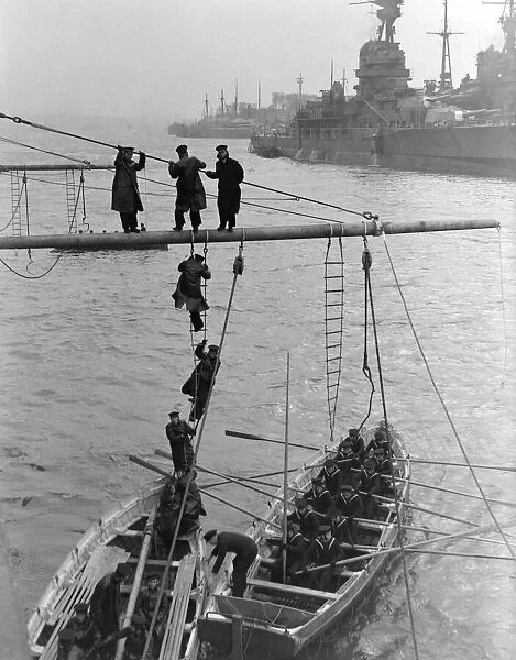 Chinese sailors train with Royal Navy at Devonport. February 1947 006806  /  1