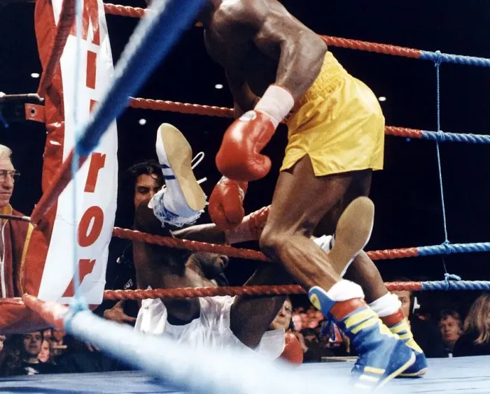 Framed Print : Chris Eubank Boxer during his second fight with Nigel Benn at Old Trafford Framed Print : Chris Eubank Boxer during his second fight with Nigel Benn at Old Trafford