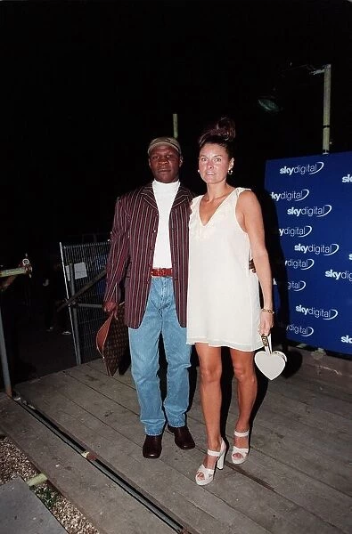 Chris Eubank Boxing October 98 Boxer arriving for the launch of Sky Digital TV at