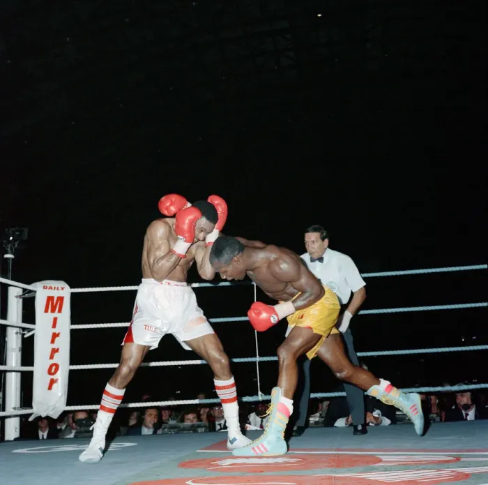 Framed Print : Chris Eubank vs Michael Watson for the WBO middleweight title at Earls Court Exhibition Framed Print : Chris Eubank vs Michael Watson for the WBO middleweight title at Earls Court Exhibition