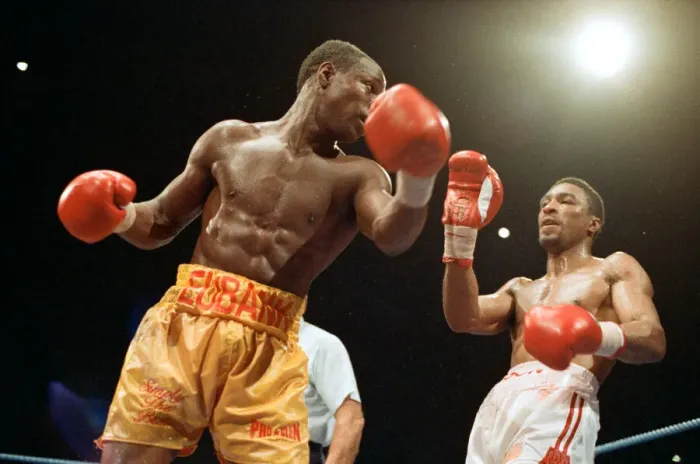 Framed Print : Chris Eubank vs Michael Watson for the WBO middleweight title at Earls Court Exhibition Framed Print : Chris Eubank vs Michael Watson for the WBO middleweight title at Earls Court Exhibition