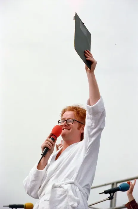 Framed Print : Chris Evans, DJ on Radio One, presents the Radio One Roadshow from Tenby in South Wales Framed Print : Chris Evans, DJ on Radio One, presents the Radio One Roadshow from Tenby in South Wales