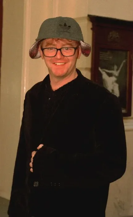 Framed Print : Chris Evans walking through Londons Covent Garden area today Novembe 1996