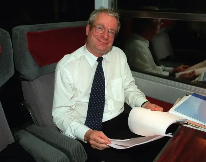 Framed Print : Chris Smith Labour MP and Minister for Culture June 1998. Picture on train Framed Print : Chris Smith Labour MP and Minister for Culture June 1998. Picture on train