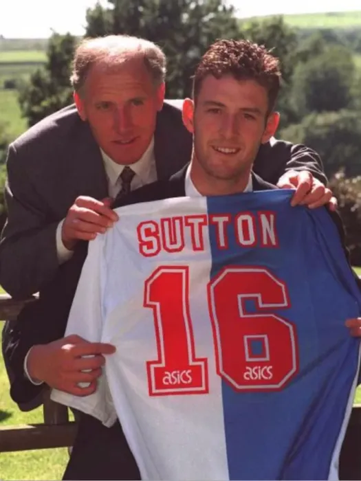 Framed Print : Chris Sutton with his dad Mike Sutton after signing for Blackburn Rovers football club