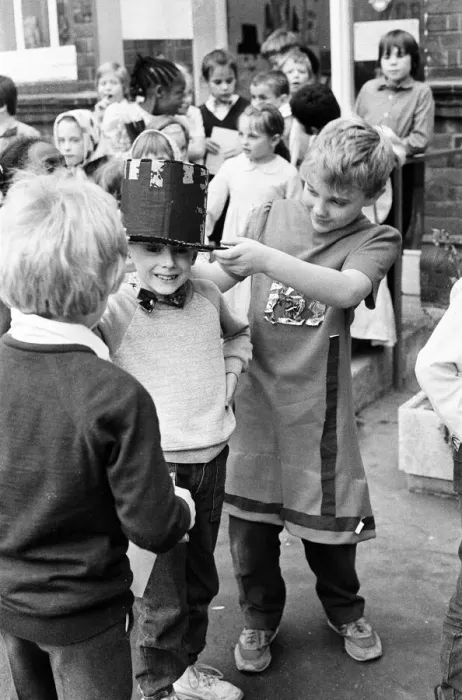 Framed Print : Christmas Show at Battle Primary School, Reading, 13th December 1985 Framed Print : Christmas Show at Battle Primary School, Reading, 13th December 1985