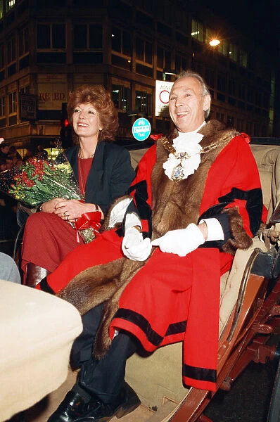 Christmas light switch on at Broad Street Mall, Reading. Rula Lenska riding in a carriage