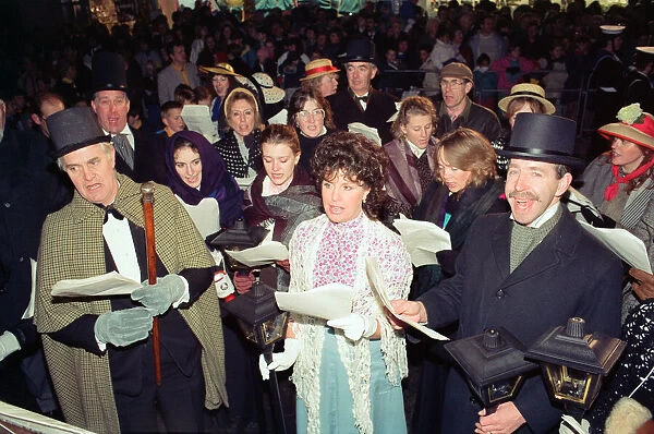 The Christmas lights at Broad Street Mall, Reading, are switched on. 22nd November 1990