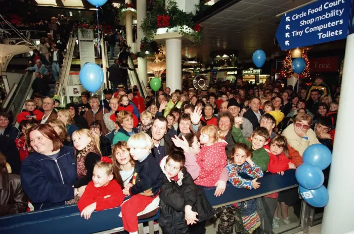 Framed Print : Christmas lights being switched on, Broad Street Mall, Reading. 14th November 1998 Framed Print : Christmas lights being switched on, Broad Street Mall, Reading. 14th November 1998
