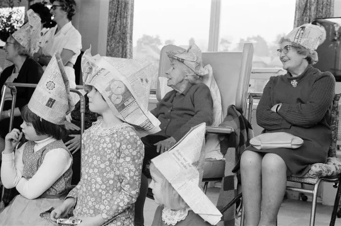 Framed Print : Christmas Party at St Lukes Hospital, Guildford, Tuesday 22nd December 1970 Framed Print : Christmas Party at St Lukes Hospital, Guildford, Tuesday 22nd December 1970