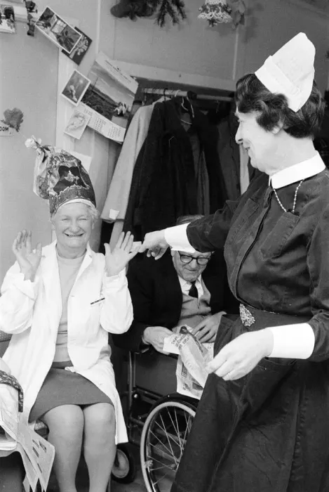 Framed Print : Christmas Party at St Lukes Hospital, Guildford, Tuesday 22nd December 1970