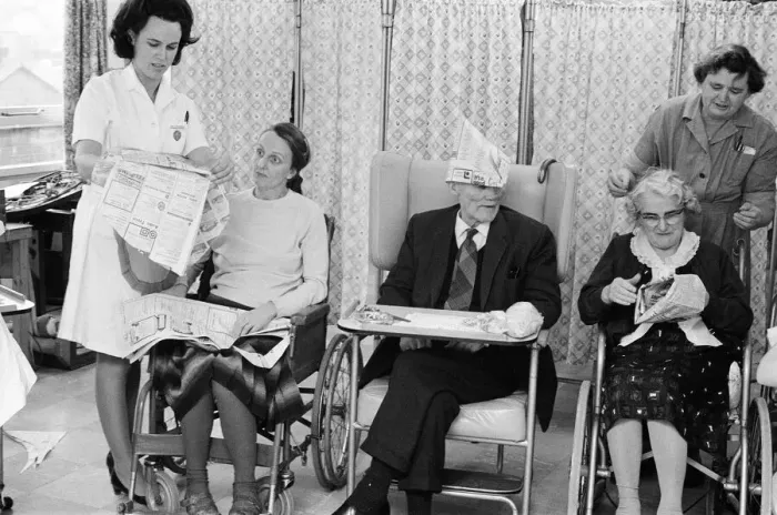 Framed Print : Christmas Party at St Lukes Hospital, Guildford, Tuesday 22nd December 1970 Framed Print : Christmas Party at St Lukes Hospital, Guildford, Tuesday 22nd December 1970