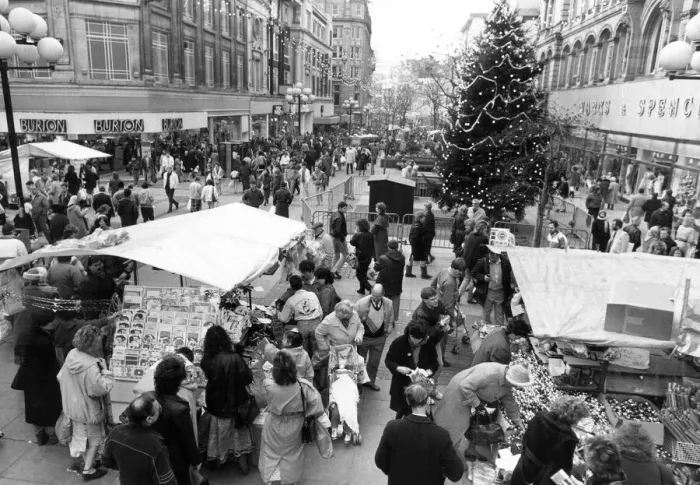 Framed Print : Christmas Shoppers, Church Street, Liverpool, 14th December 1987