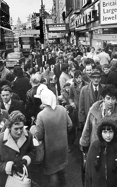 Christmas Shoppers, Church Street, Liverpool, 23rd December 1968