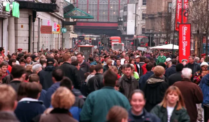 Framed Print : Christmas Shopping Argyle Street Glasgow December 1997 Framed Print : Christmas Shopping Argyle Street Glasgow December 1997
