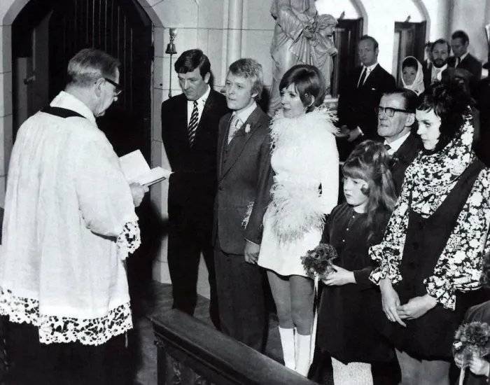 Framed Print : Cilla Black and Bobby Willis on their wedding day March 1969
