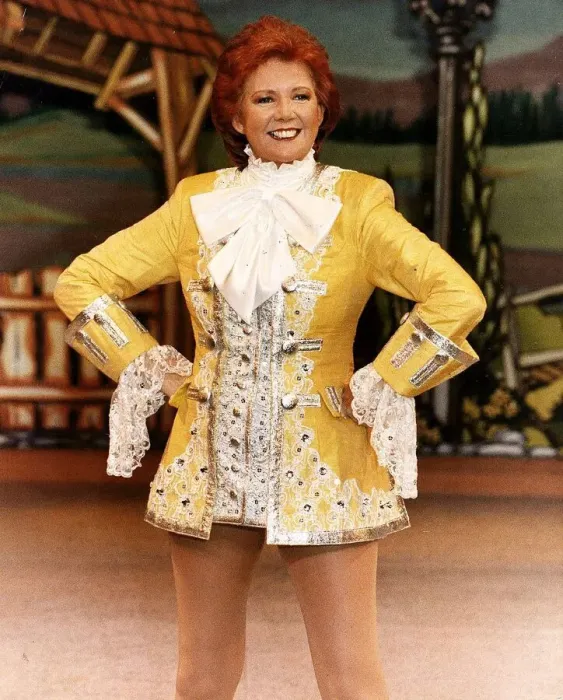 Framed Print : Cilla Black Singer Television Presenter appearing in Jack and the Beanstalk Framed Print : Cilla Black Singer Television Presenter appearing in Jack and the Beanstalk