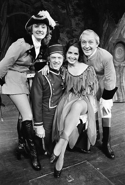Cinderella, Pantomime, Photo-call, Alexandra Theatre, Birmingham, 19th December 1975