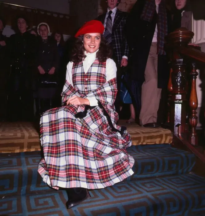 Framed Print : Cindy Breakspeare Miss World 1977 wearing tartan outfit dress sitting on stairs Framed Print : Cindy Breakspeare Miss World 1977 wearing tartan outfit dress sitting on stairs