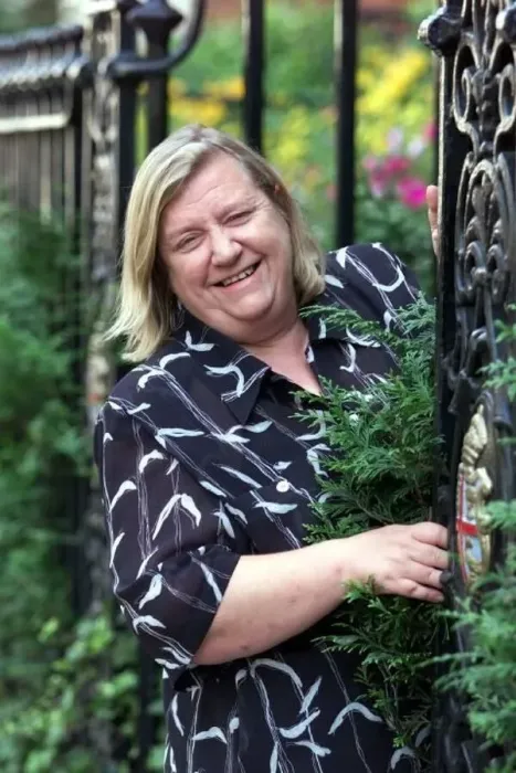 : Clarissa Dickson Wright September 1999 remaining half of the Two Fat Ladies : Clarissa Dickson Wright September 1999 remaining half of the Two Fat Ladies